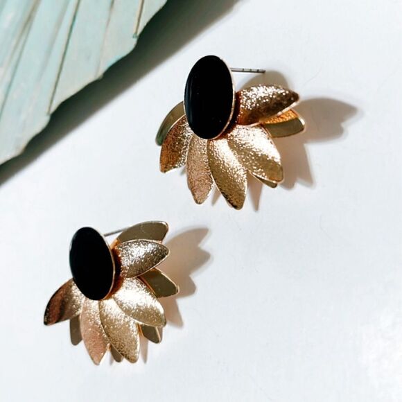 Gold leaf earrings #13 - Picture 2 of 3